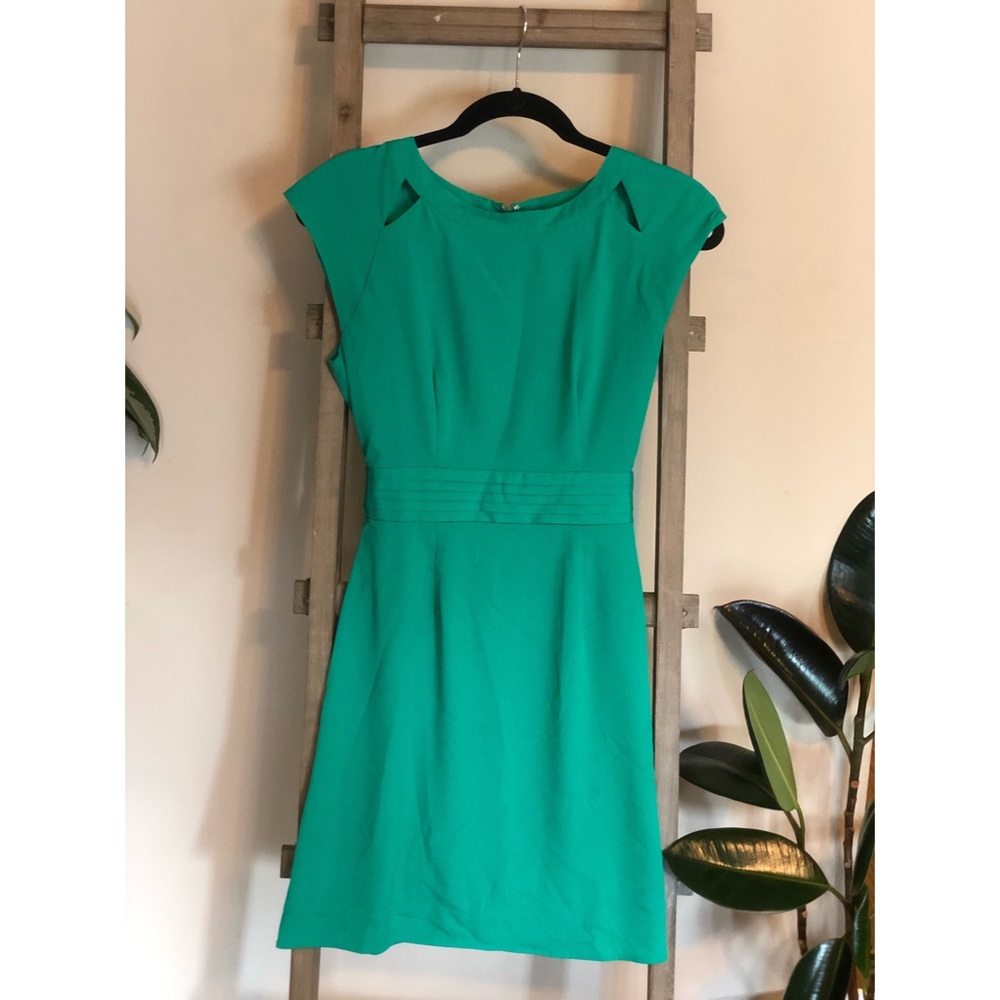 Gianni Bini emerald cocktail dress